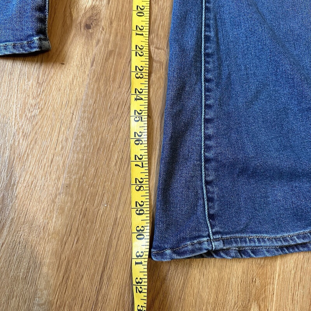 SO Button Fly Flare Leg Jeans Women's Size 9 Med Wash Blue Denim 29x31 Kendrick‎ - Picture 10 of 16